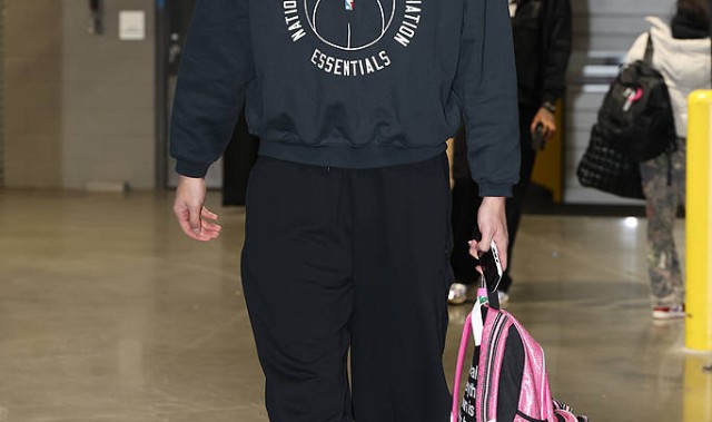 杨瀚森NBA生涯第14场2分之战 也是第7场2分1板