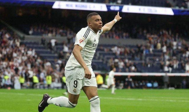 姆巴佩89场81球的惊艳表现，为何依然难以超越C罗？