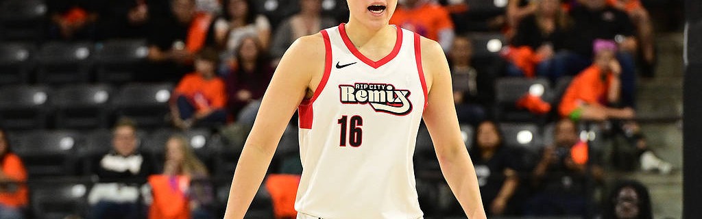 47分21板换来开拓者48秒 杨瀚森再被下放至混音队练级